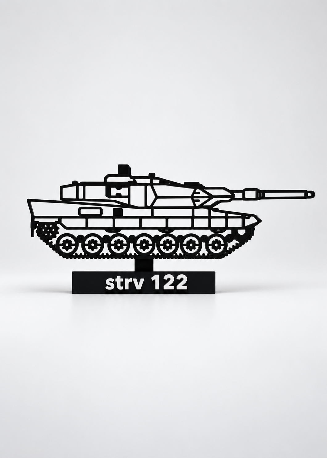 Stridsvagn 122 (strv 122) – aktuell svart 3D-printad silhuettmodell på märkt sockel, ingår i Swedish Tank Pack