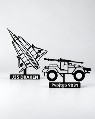 KHP Svenska klassiker #2 – J35 Draken och Pvpjtgb 9031 på ljus studiobakgrund